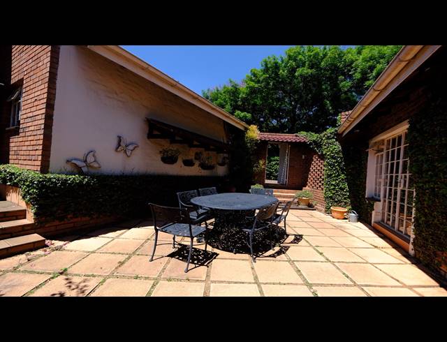 4 BEDROOM HOUSE FOR SALE IN KENSINGTON B